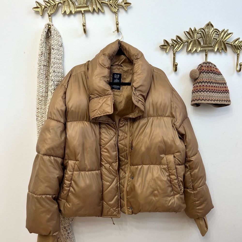 GAP Women's Puffer Jacket in Tan
